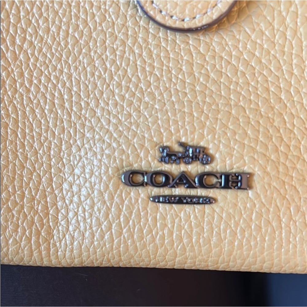 Coach Yellow Leather Crossbody Bag w/ detachable strap and pouch EUC - Picture 6 of 16